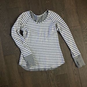 Lululemon Reversible long sleeve tee
